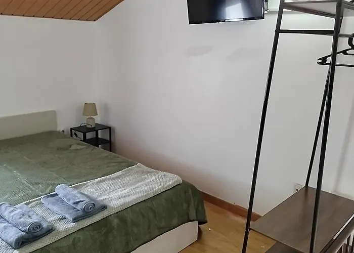 T1 Com Ar Condicionado Trafaria